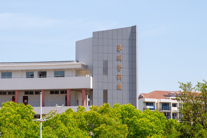 大学标识校园广告